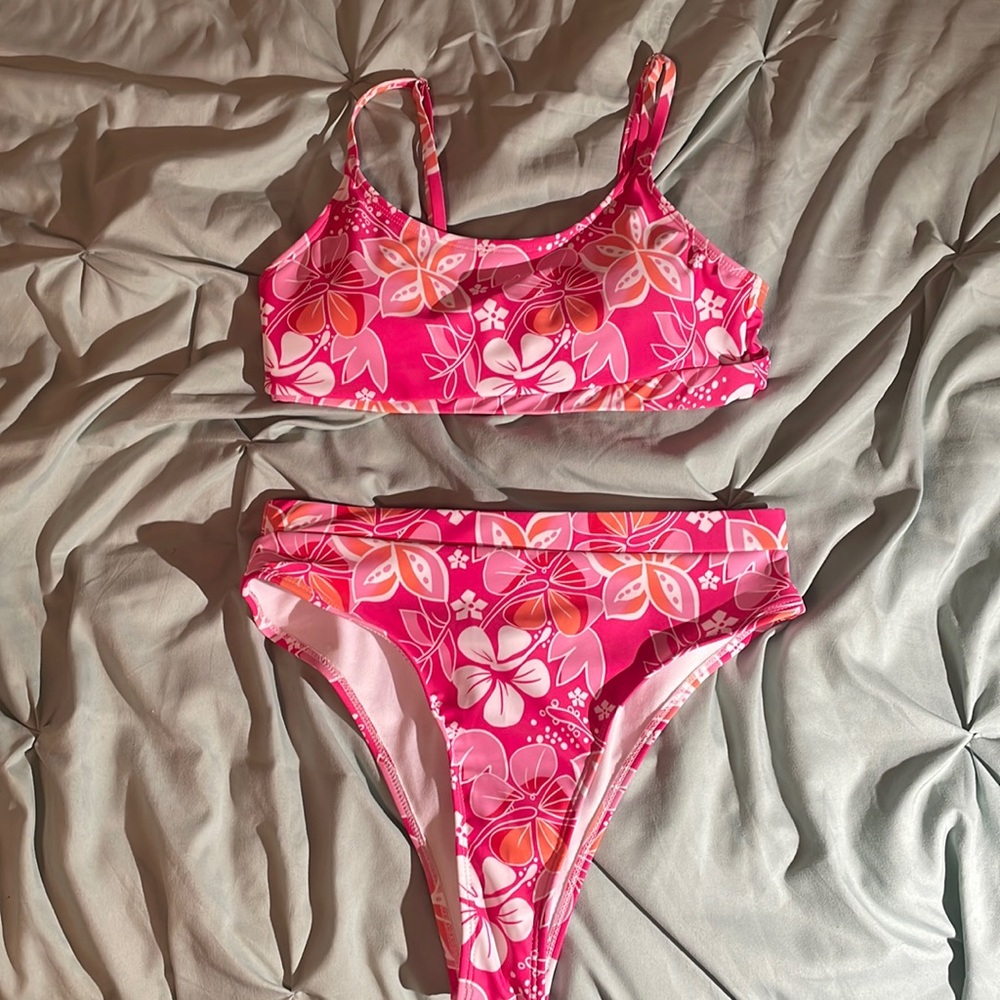 Pink floral swim suit -set-